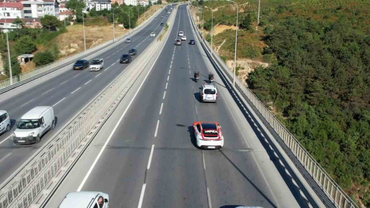 Arnavutköy’de küçük çocuğun hayali gerçek oldu, sünnet konvoyunda polis sürprizi