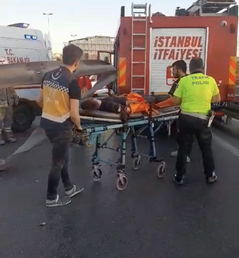 E-5 Karayolu’nda otomobil bariyere ok gibi saplandı: 1 ölü