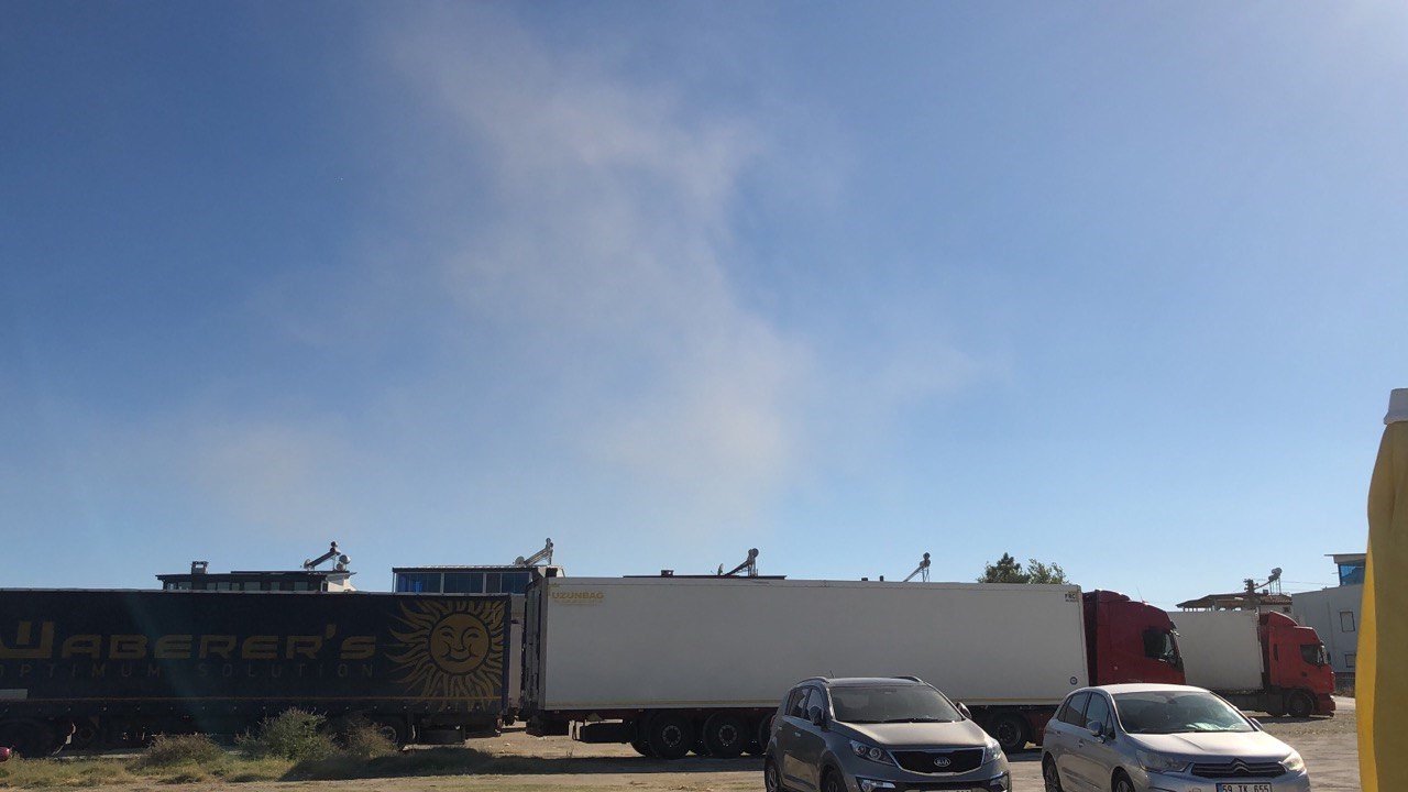 Edremit’te kısa süreli oluşan hortum amatör kameralara yansıdı