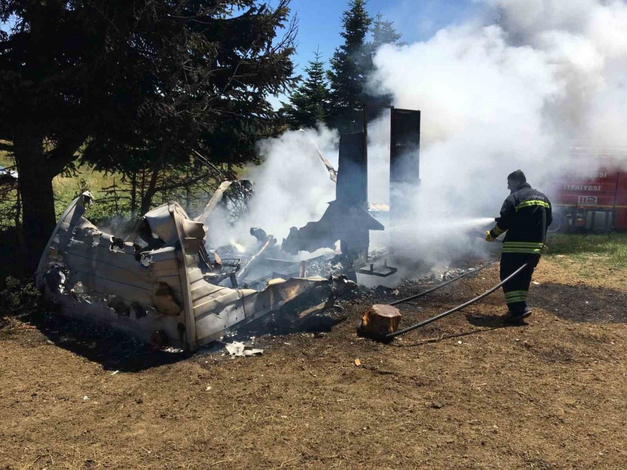 Bolu’da tüpün patlaması ile yangın çıkan karavan kül oldu