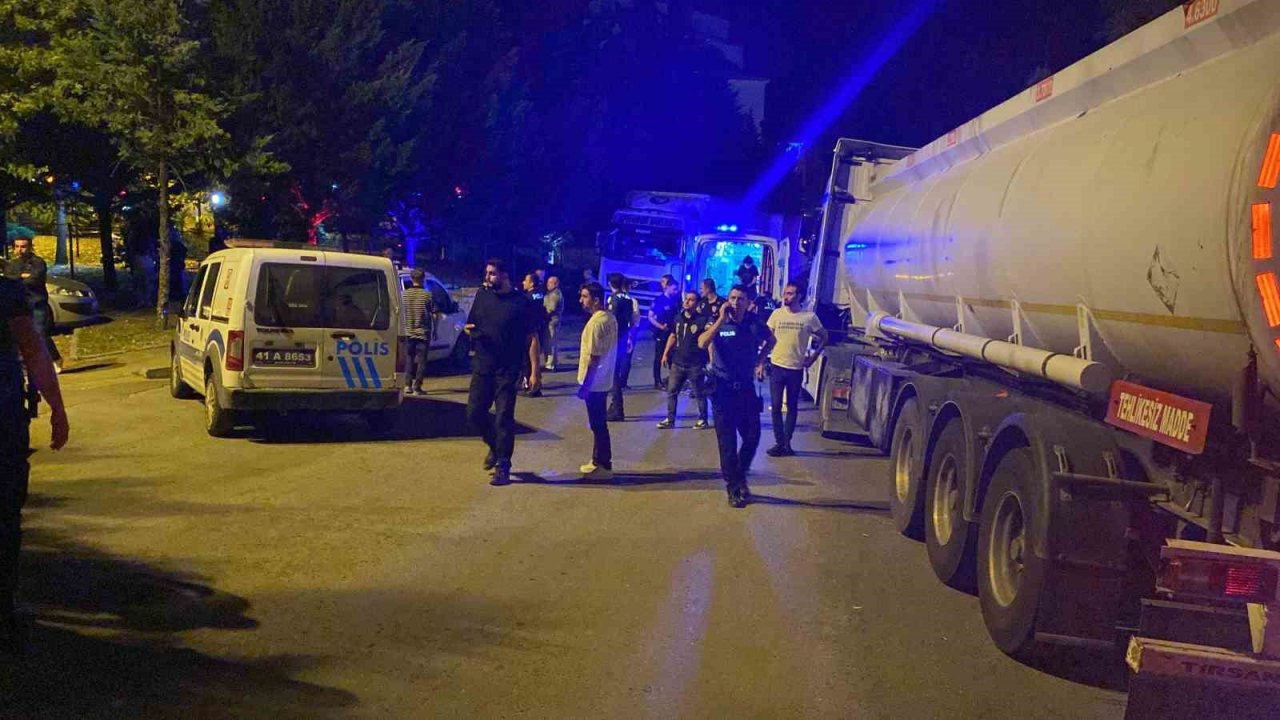 Kocaeli’de nişan sonrası bıçaklı kavga: 2 yaralı
