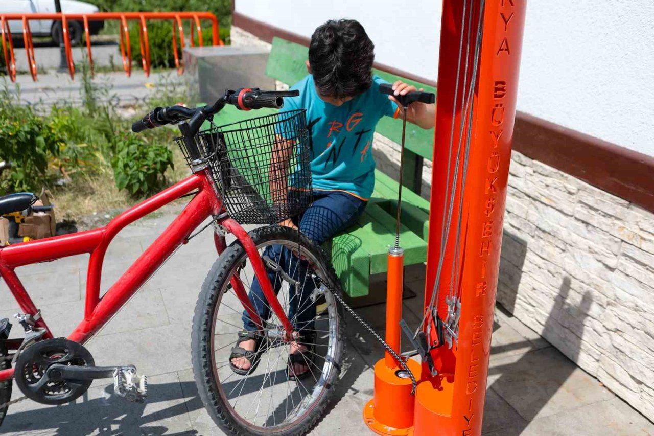 Sakarya Büyükşehir 40 noktada bisiklet istasyonları kuruyor