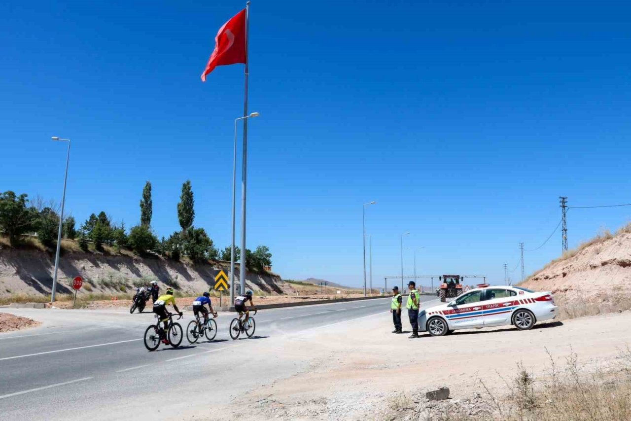 ’Grand Prix Kültepe Bisiklet Yol Yarışları’ Yapıldı