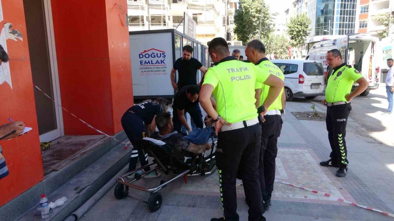 Husumetlisini iş yerinde pompalı tüfekle vurdu