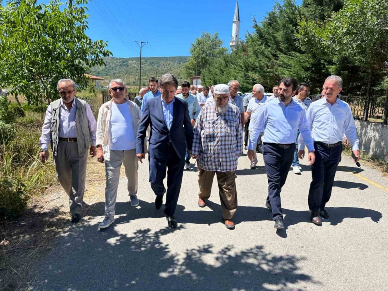 Milletvekili Şahin, vatandaşlarla bağını koparmıyor