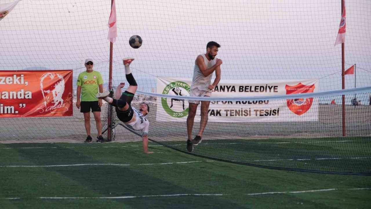 3’üncü Geleneksel Alanya Belediyesi Ayak Tenisi 100. Yıl Türkiye kupası yapıldı