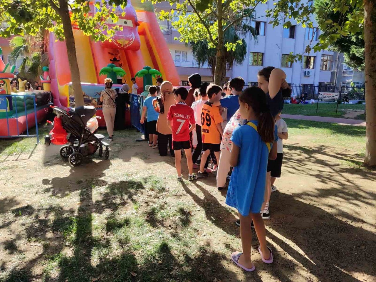 Bahçelievler Belediyesi, 1990’lar 2000’ler festivali düzenledi