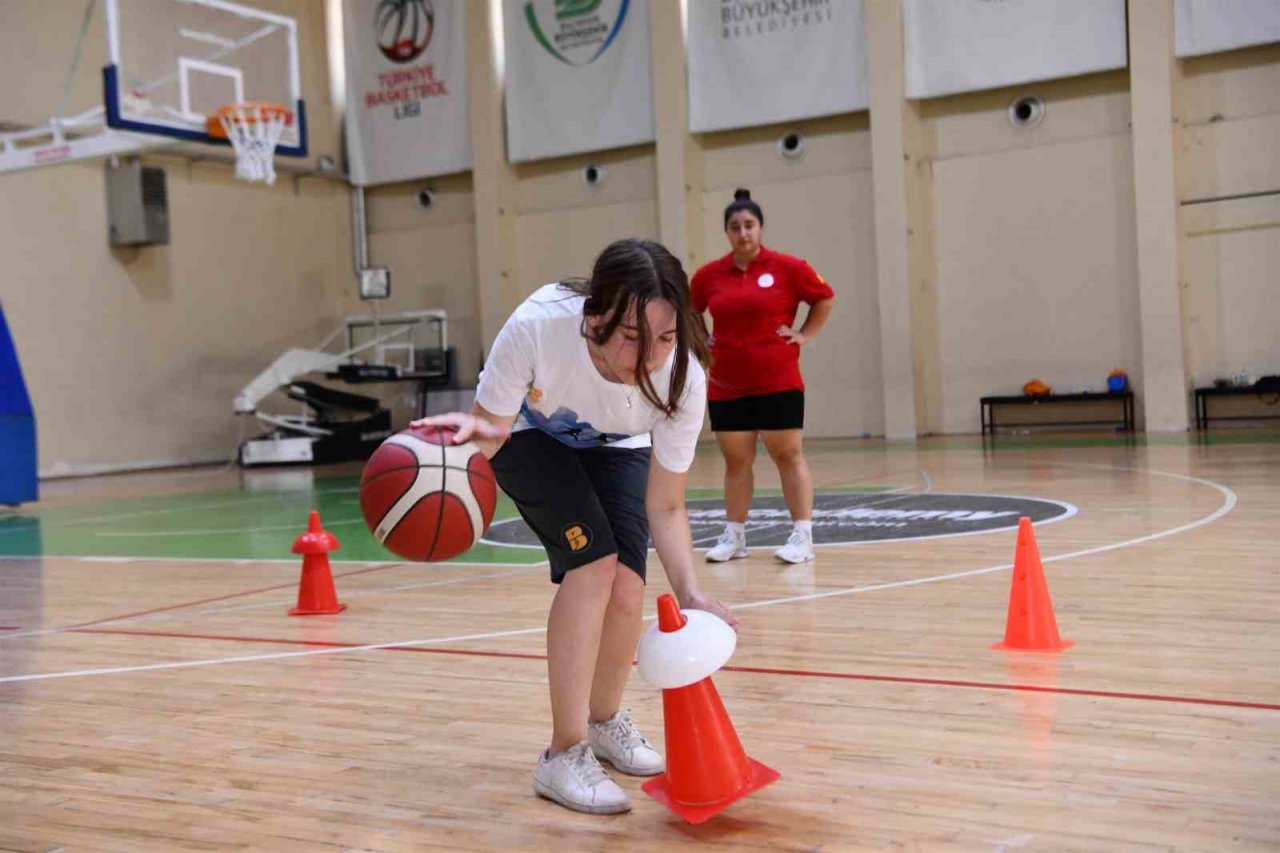 Balıkesirli gençlerin yaz tatili hareketli geçiyor