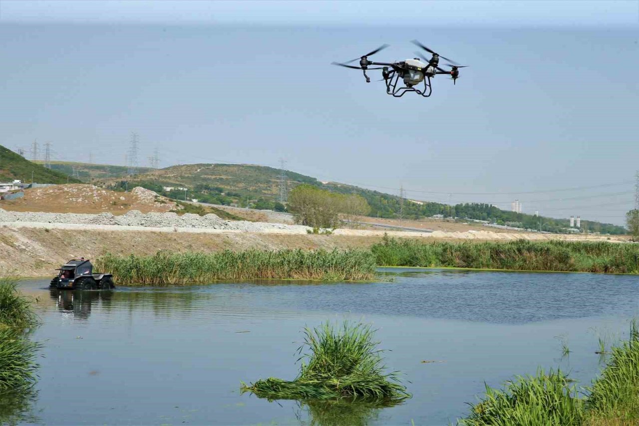 Başakşehir Belediyesi ilçede ilaçlama çalışmalarını sürdürüyor