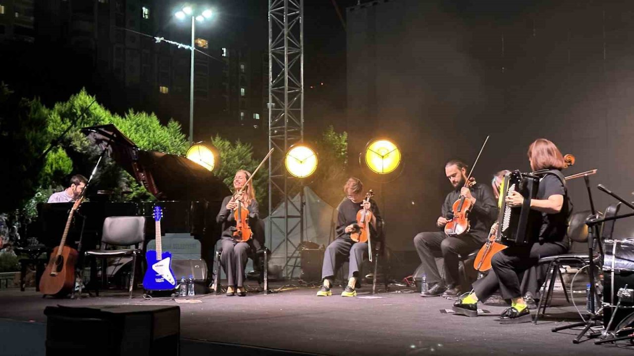Grinko piyanonun tuşlarına Başakşehirliler için bastı