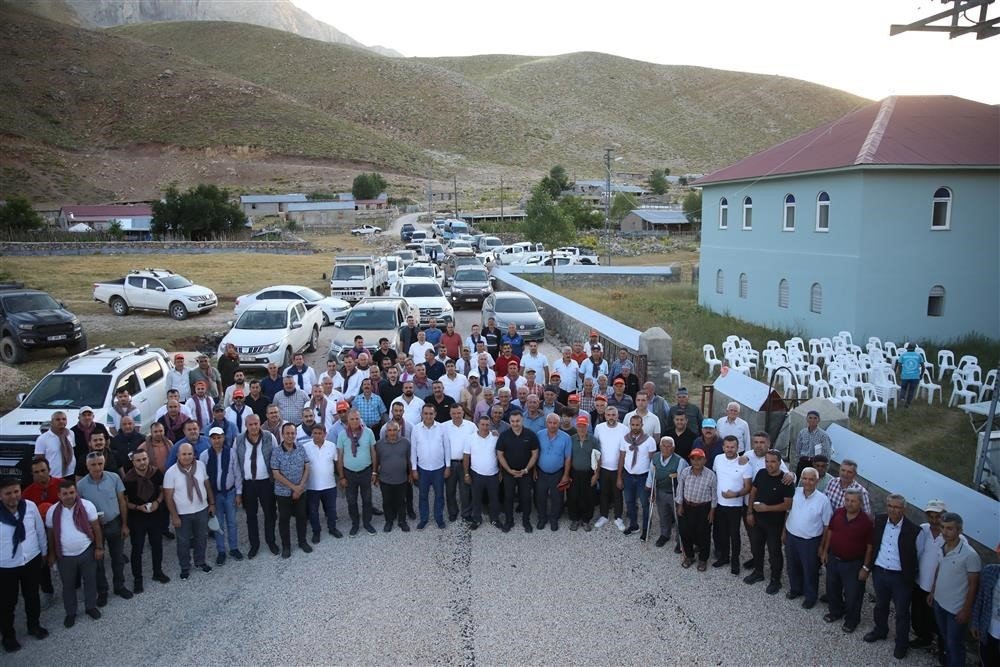 Başkan Yücel’den 23 yaylaya hizmet