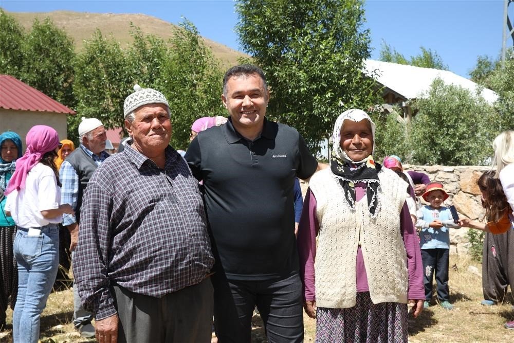 Başkan Yücel’den 23 yaylaya hizmet