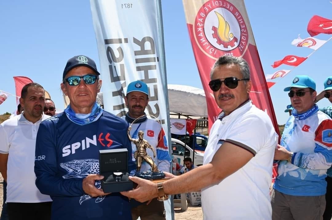 ESBALDER olta balıkçılığı festivalinde birinci oldu