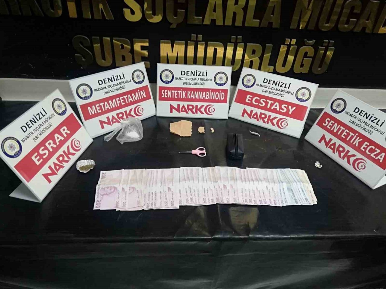 Denizli’de 9 uyuşturucu satıcı şüphelisi tutuklandı