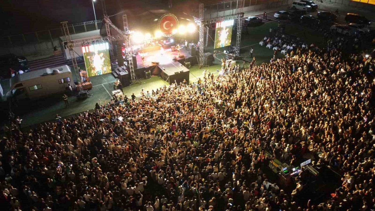 Ergani Belediyesi Kültür Festivali’ne 3 günde 10 binlerce kişi katıldı