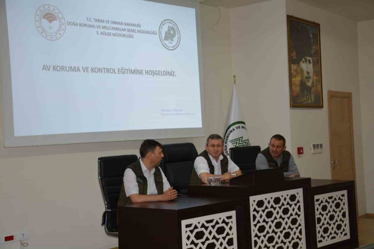 Afyonkarahisar’da av koruma ve kontrol eğitimi yapıldı