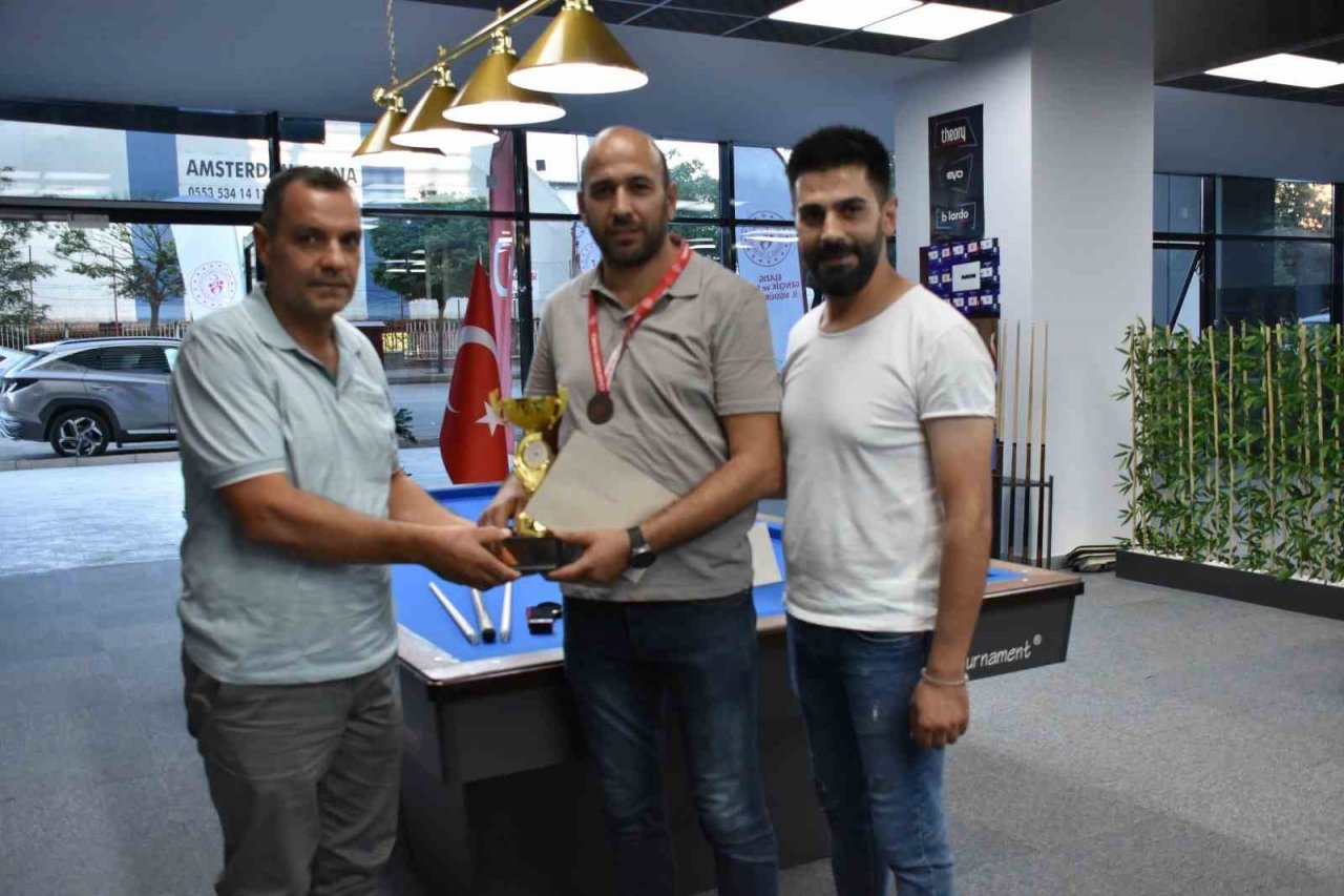 3 Bant Bilardo Bölge Şampiyonası Elazığ’da düzenlendi