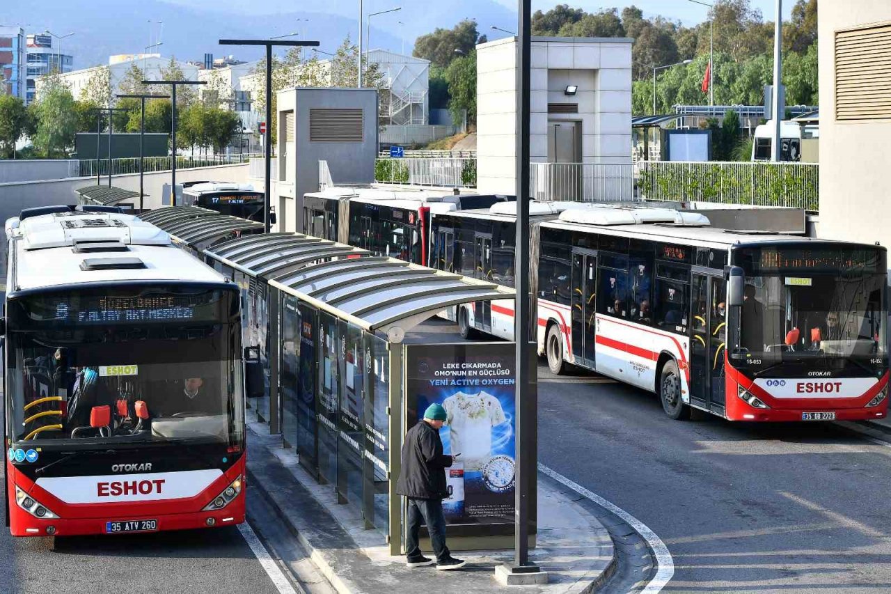 İzmir’de toplu ulaşıma zam: Tam biniş 13 TL oldu