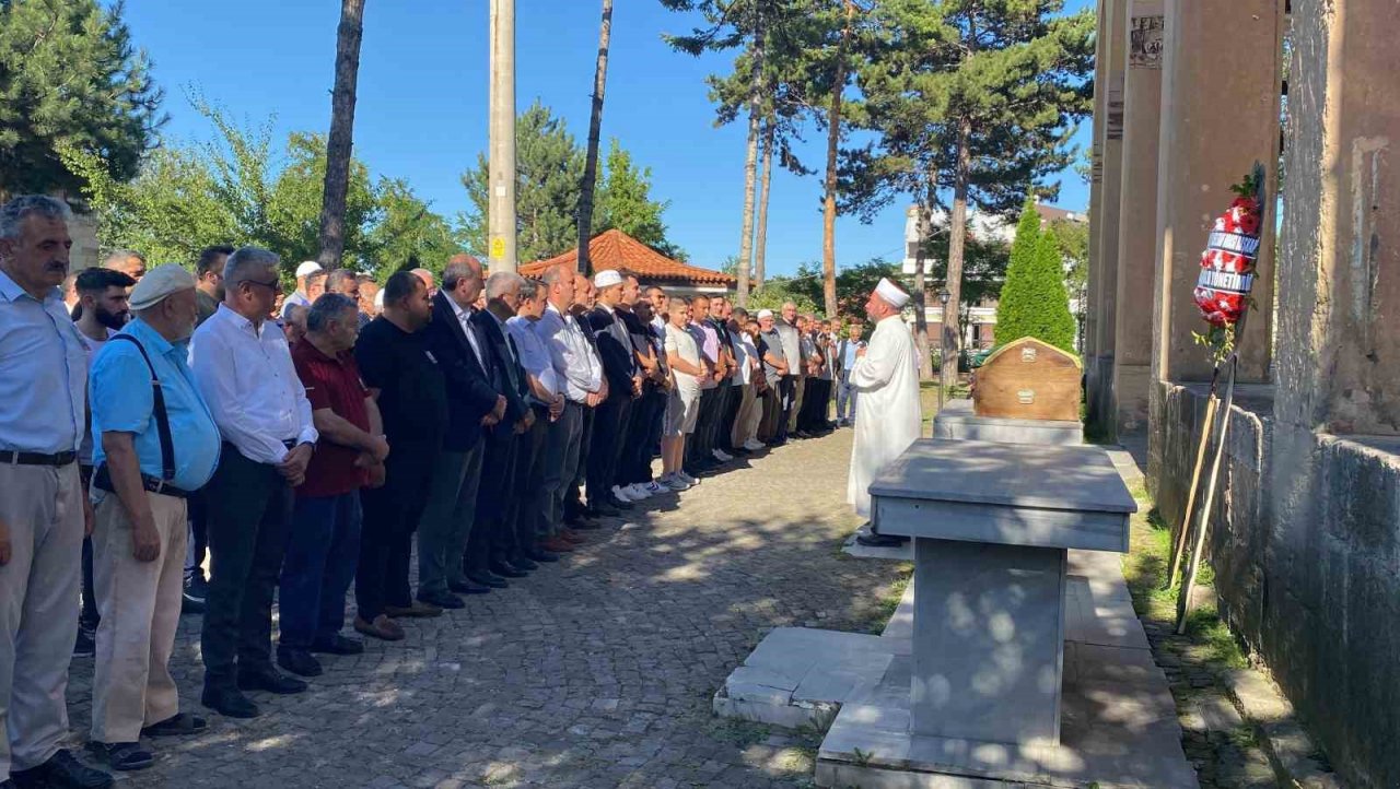 Kastamonu’da öldürülen taksi sürücüsü son yolculuğuna uğurlandı