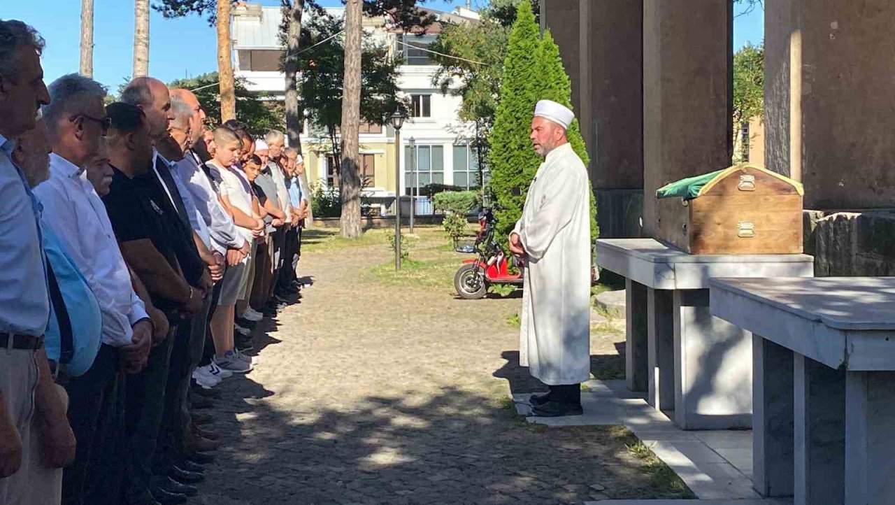 Kastamonu’da öldürülen taksi sürücüsü son yolculuğuna uğurlandı