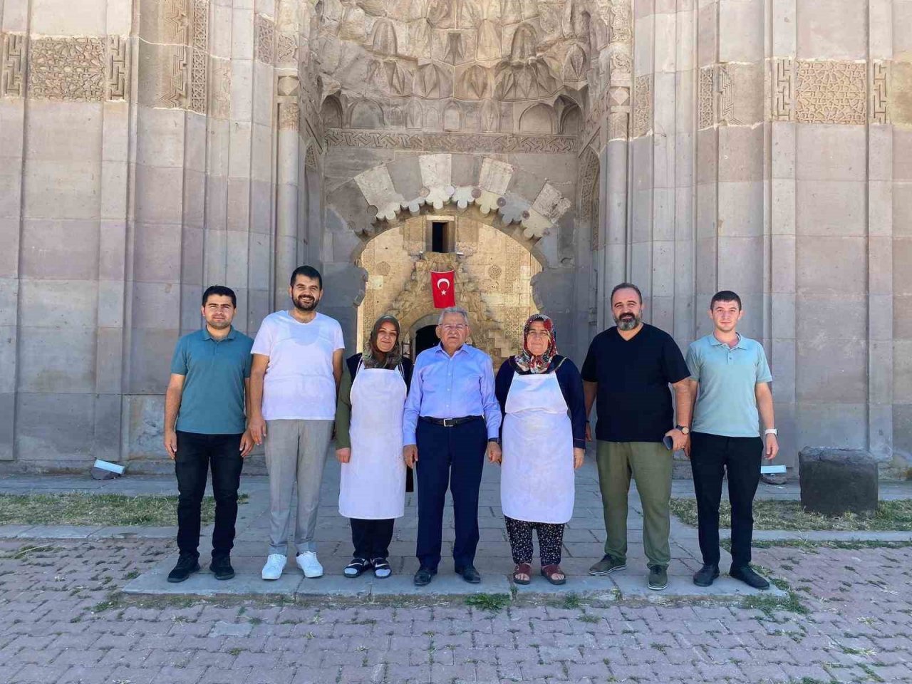 Başkan Büyükkılıç’tan Tarihi Sultan Hanı’na Davet