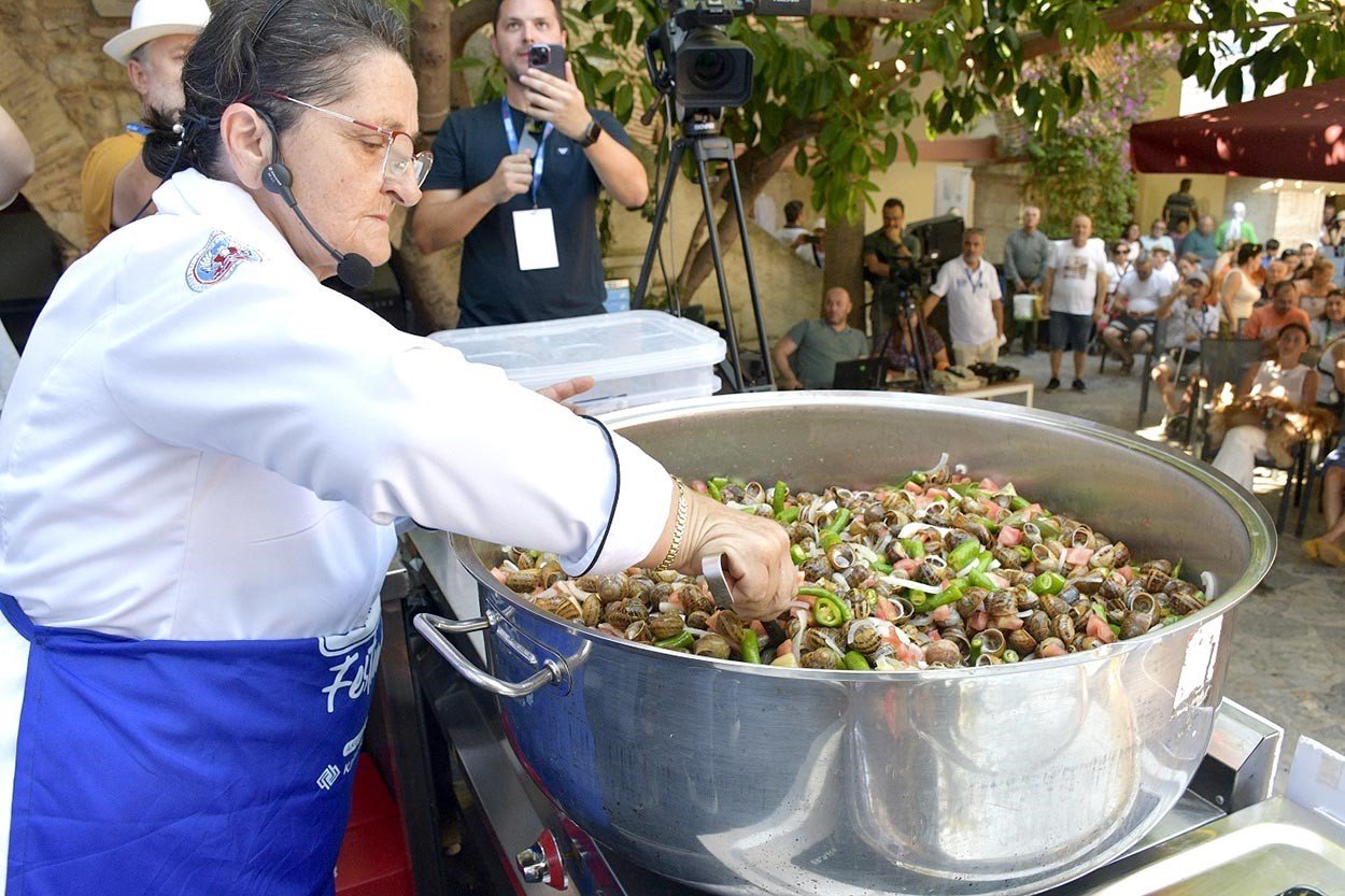 Kuşadası Sokak Festivali yoğun ilgi gördü