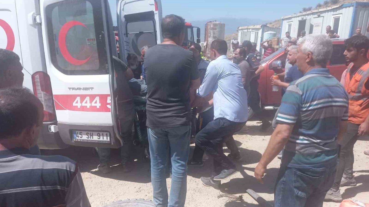 Hızlı tren şantiyesindeki tünelde gazdan etkilenen 2 işçi kurtarıldı