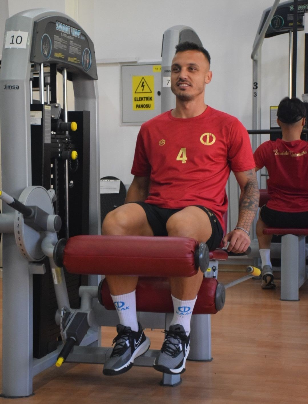 Anadolu Üniversitesi salonda kuvvet çalıştı