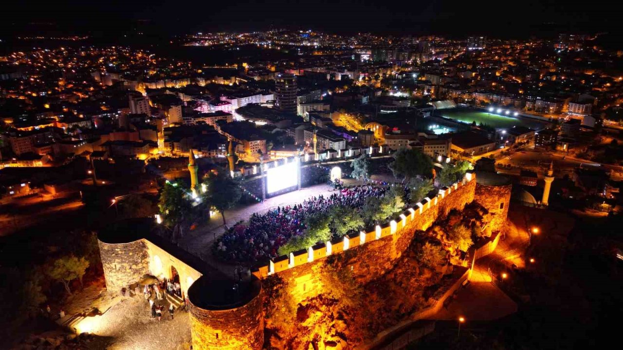 Nevşehir’de Açık Hava Sinema günleri devam ediyor
