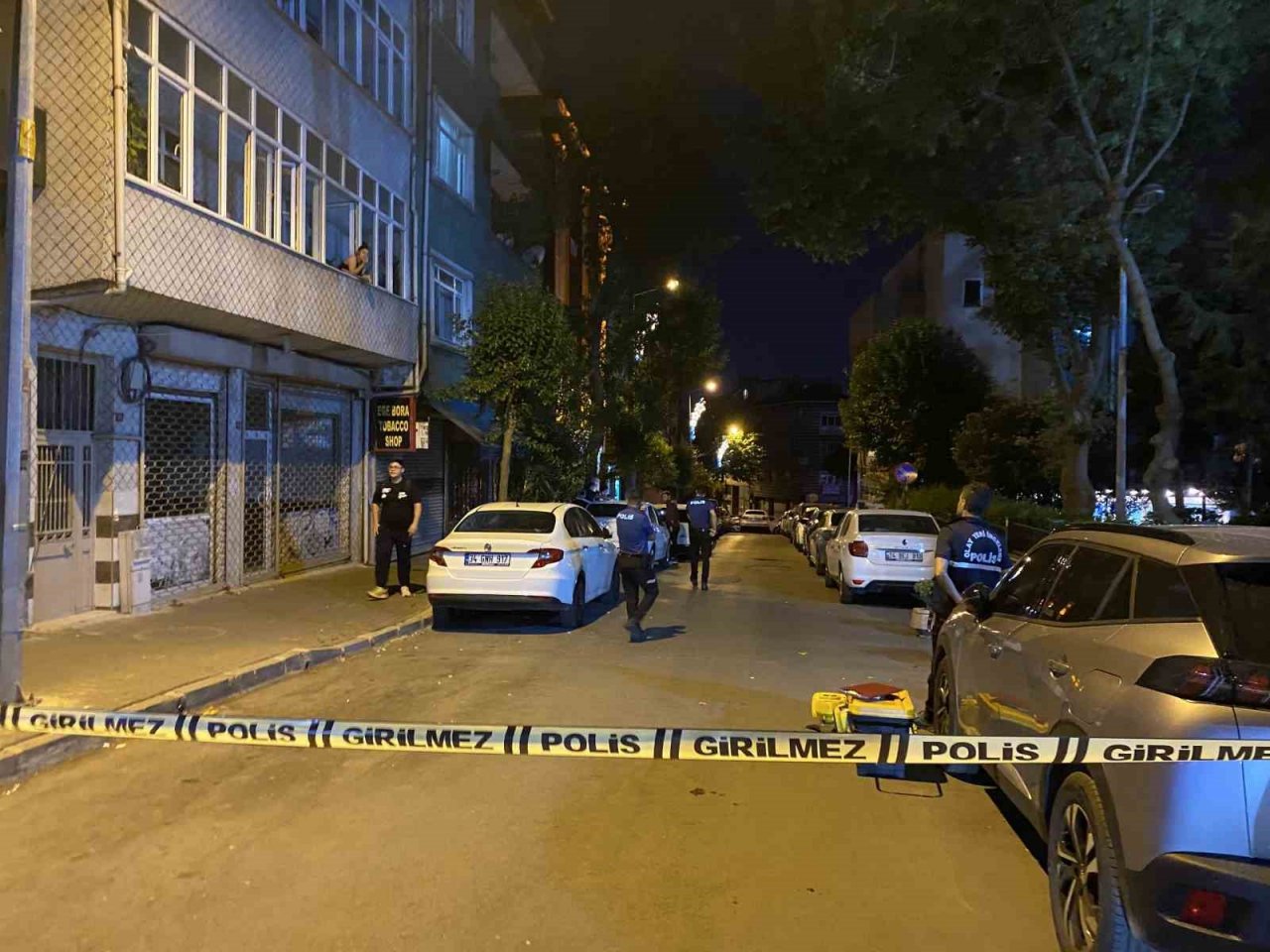 Bayrampaşa’da sokak ortasında çatışma çıktı, 1 polis memuru yaralandı