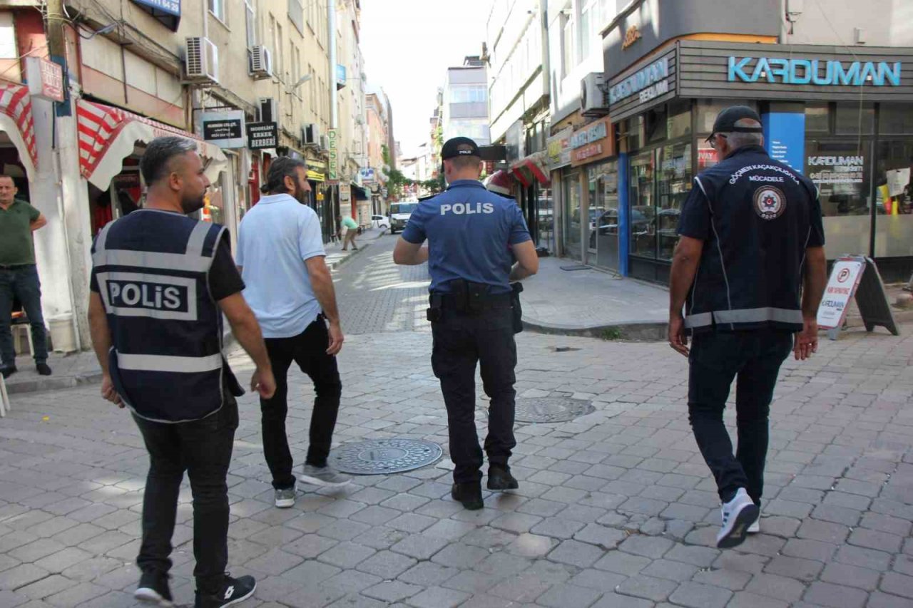 Düzensiz göçmenlere eş zamanlı uygulama