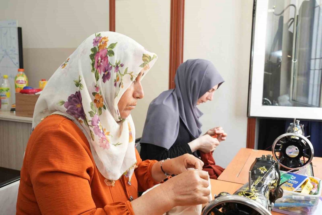 Şehitkamilli kadınlardan giyim kursuna yoğun talep