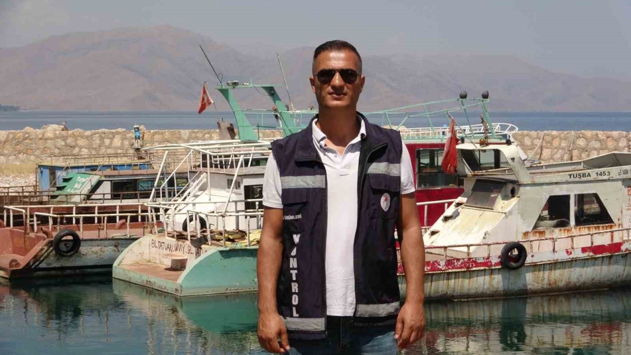 Van Gölü’nde 10 balıkçı barınağının kuraklıktan etkilendiği tespit edildi