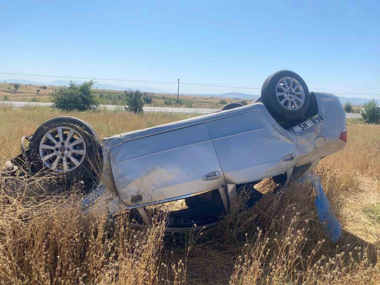 Takla atan araçta 1’i ağır 5 kişi yaralandı