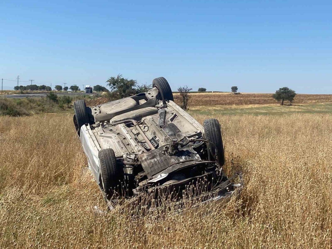 Takla atan araçta 1’i ağır 5 kişi yaralandı