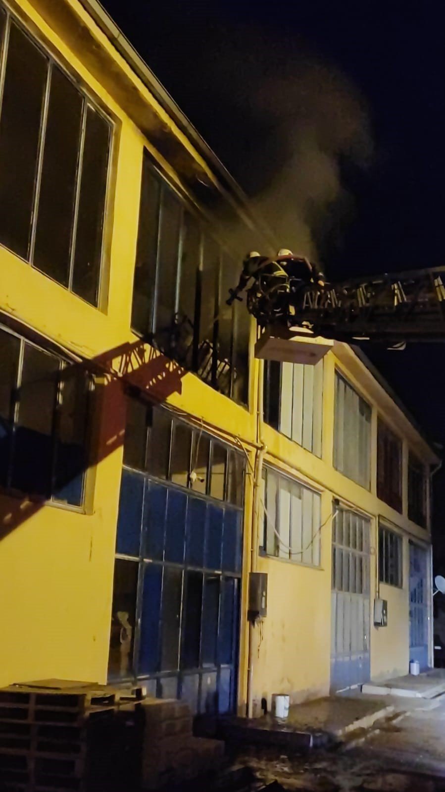 Van’da korkutan yangın