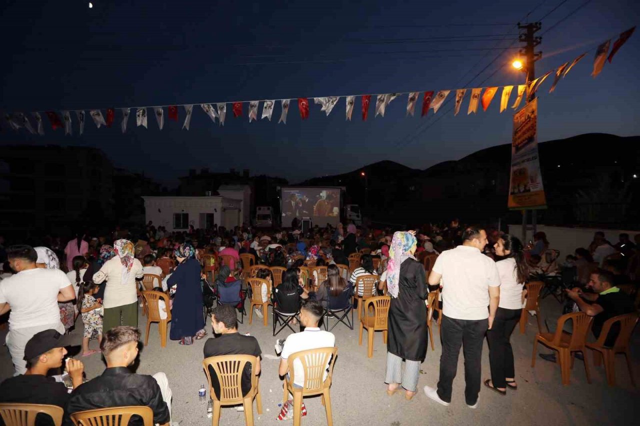 Yenimahalle Belediyesi Açık Hava Sinema Günlerini devam ettiriyor