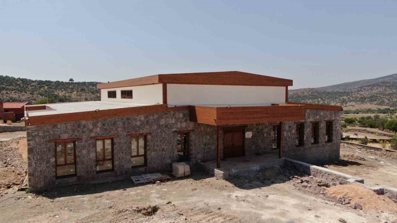 Aigai Müze ve Turist Karşılama Merkezi tamamlandı