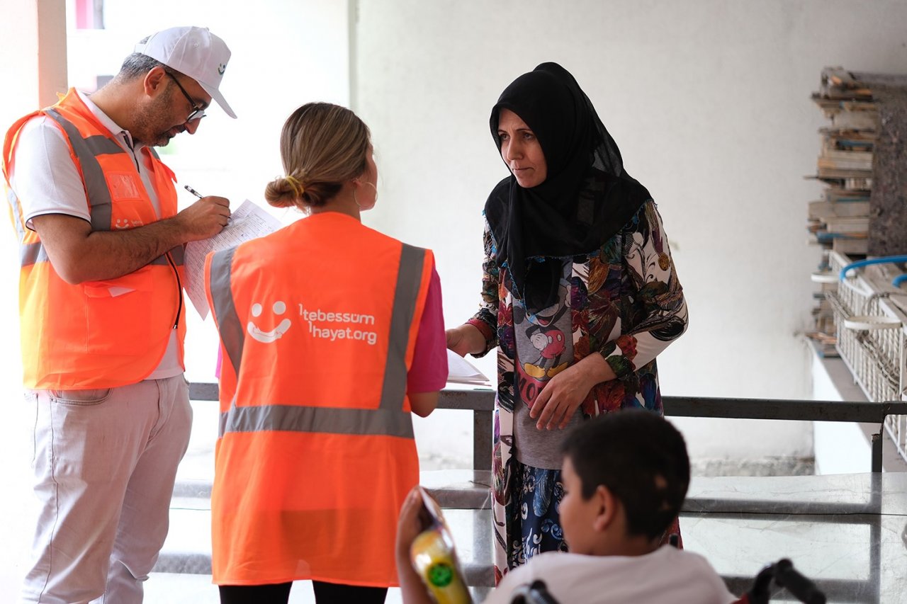 1 Tebessüm 1 Hayat Derneği, Kocaeli’deki ihtiyaç sahiplerini yalnız bırakmadı