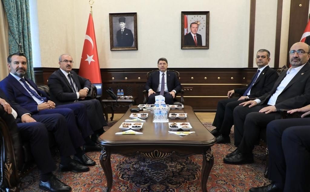 Adalet Bakanı Tunç, “Deprem sonrasında tespit davaları ve diğer davalarla ilgili ihtiyacı karşılayabilecek 131 yeni mahkeme kurulmasını sağladık”