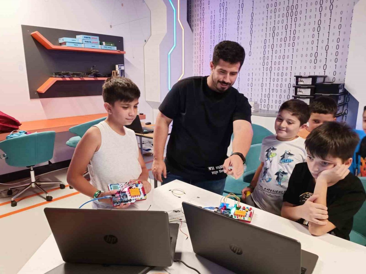 Kepez’de geleceğin teknoloji liderleri yetişiyor