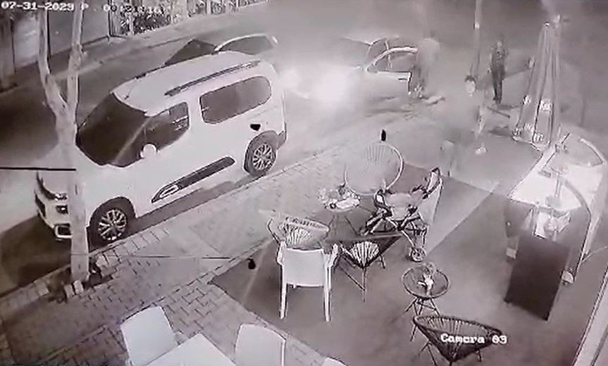 Pastanede dehşet anları: Kovaladığı kişiyi tabancayla vurarak yaraladı