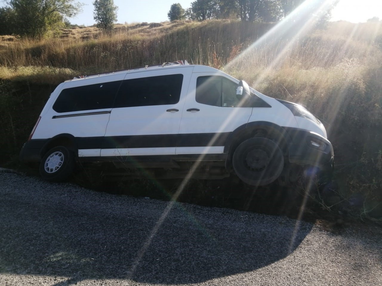 Bingöl’de minibüs devrildi: 12 yaralı