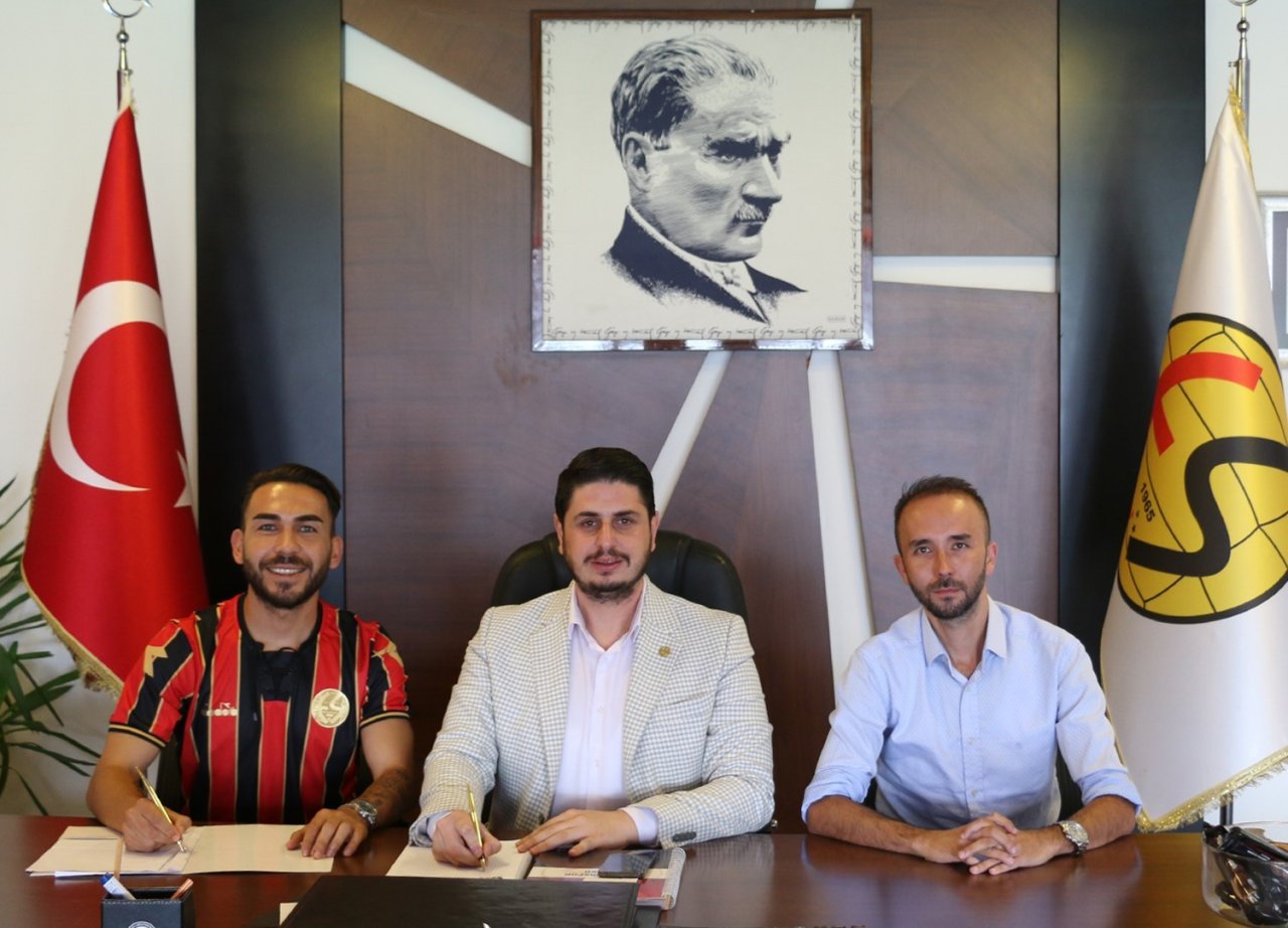 Eskişehirspor’a sol bek takviyesi