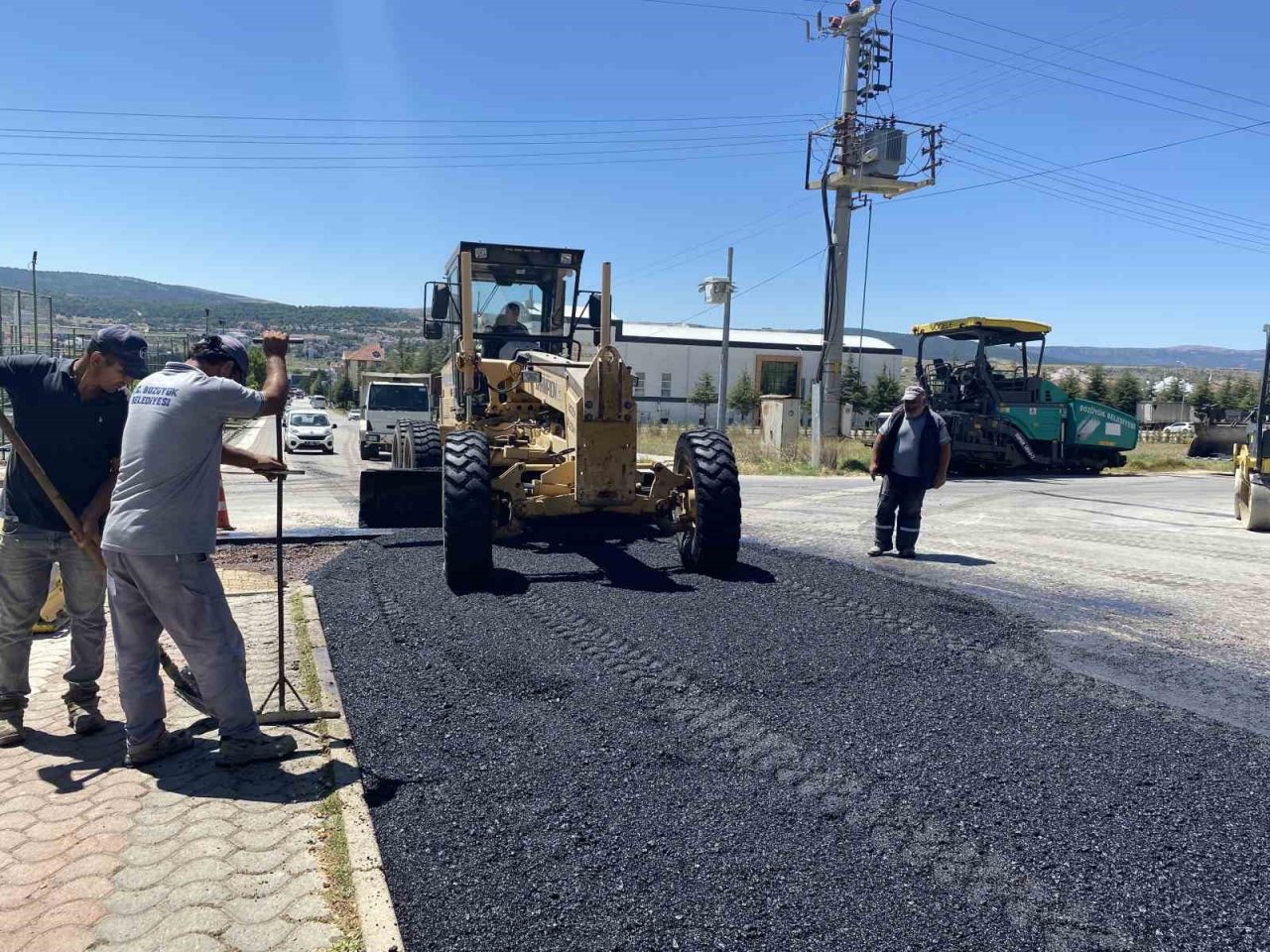 Bozüyük’te Tevfik Fikret Caddesi asfaltlandı