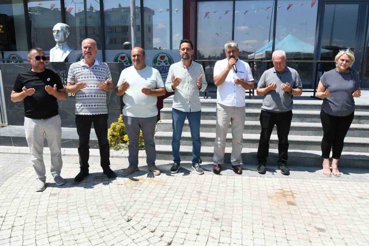 Lapseki Belediyesi aşure geleneği devam ediyor