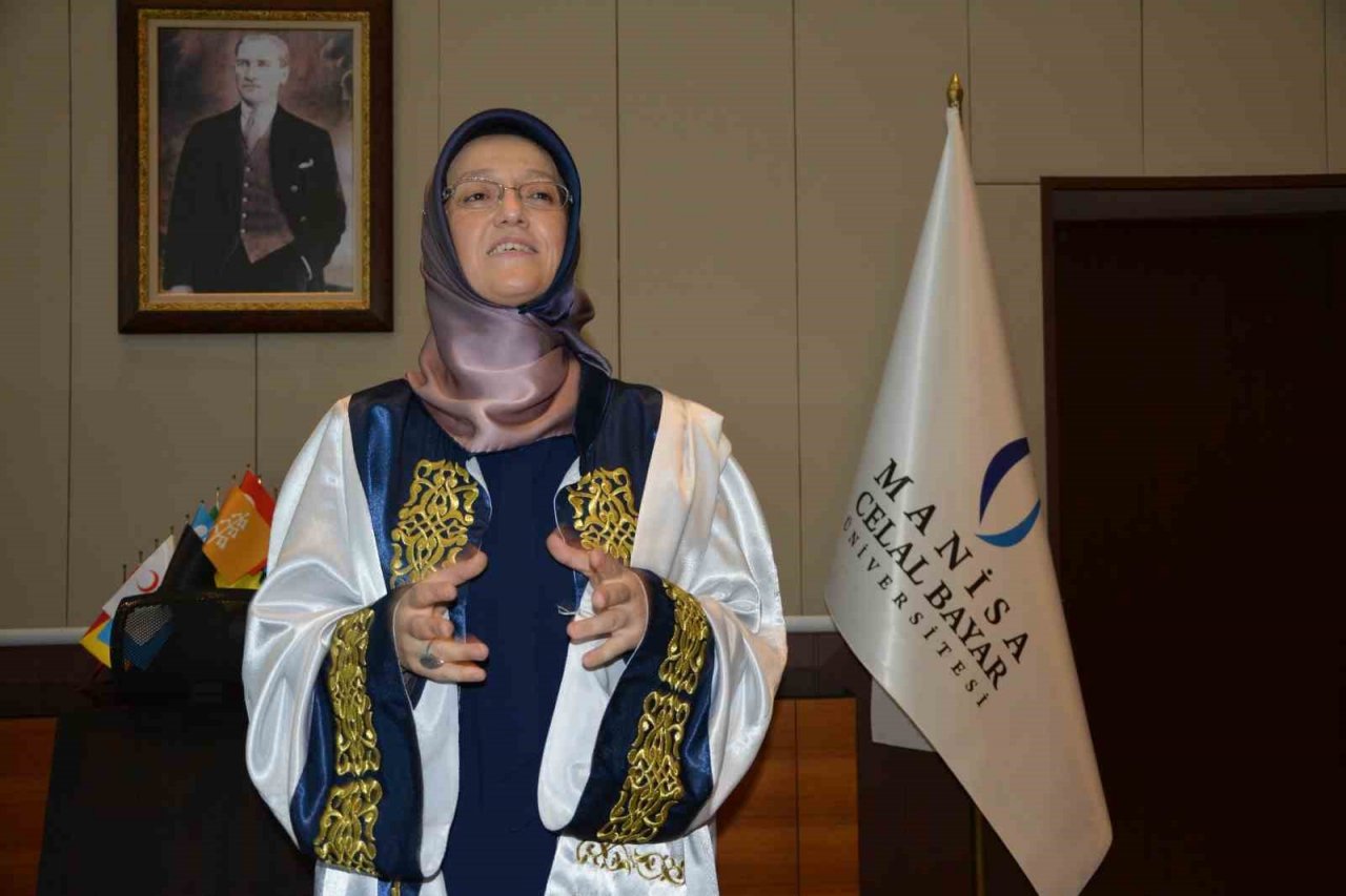 Manisa CBÜ’nün yeni rektörü Prof. Dr. Rana Kibar görevi devraldı