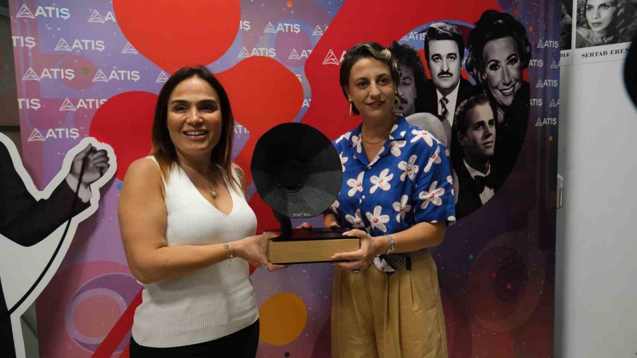 Dilek Türkan Bursalıları mest etti