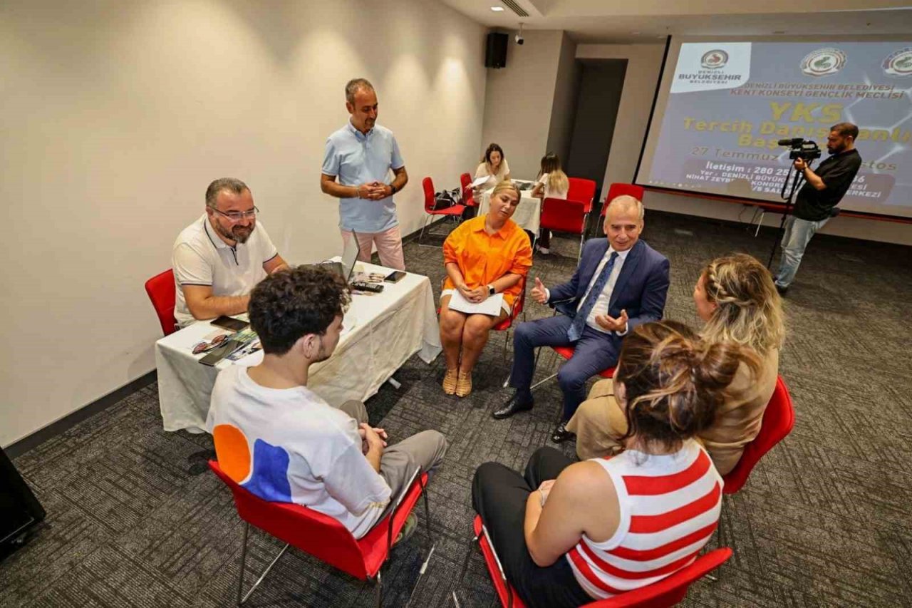 Denizli Büyükşehir gençlere rehber oluyor
