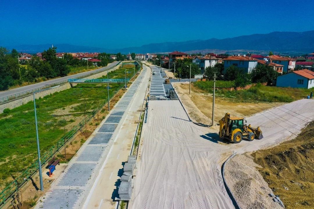 İmbat parkı ve çevresi güzelleşmeye devam ediyor